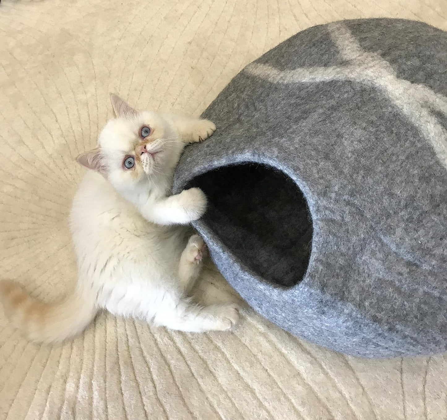 100% Wool Eco-Conscious Cat & Kitten Cave Bed - Cozy House Indoor Bed for Cats & Kittens - Pet Felt Cat Cave, Cushion, Cove, Nest, Hideout, Hideaway, Tent, Tunnel Beds (Light Gray)
